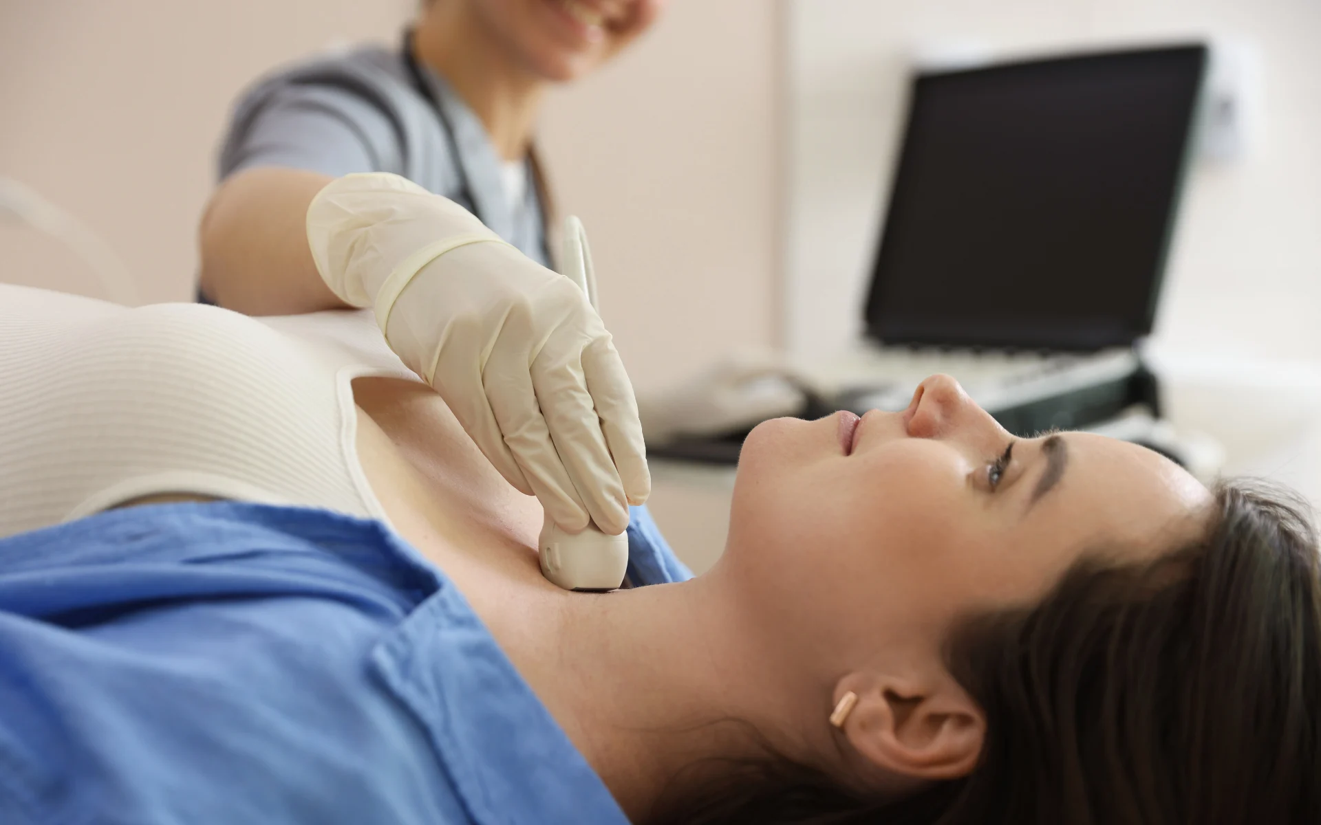 Ultrassonografia da tireoide em paciente
